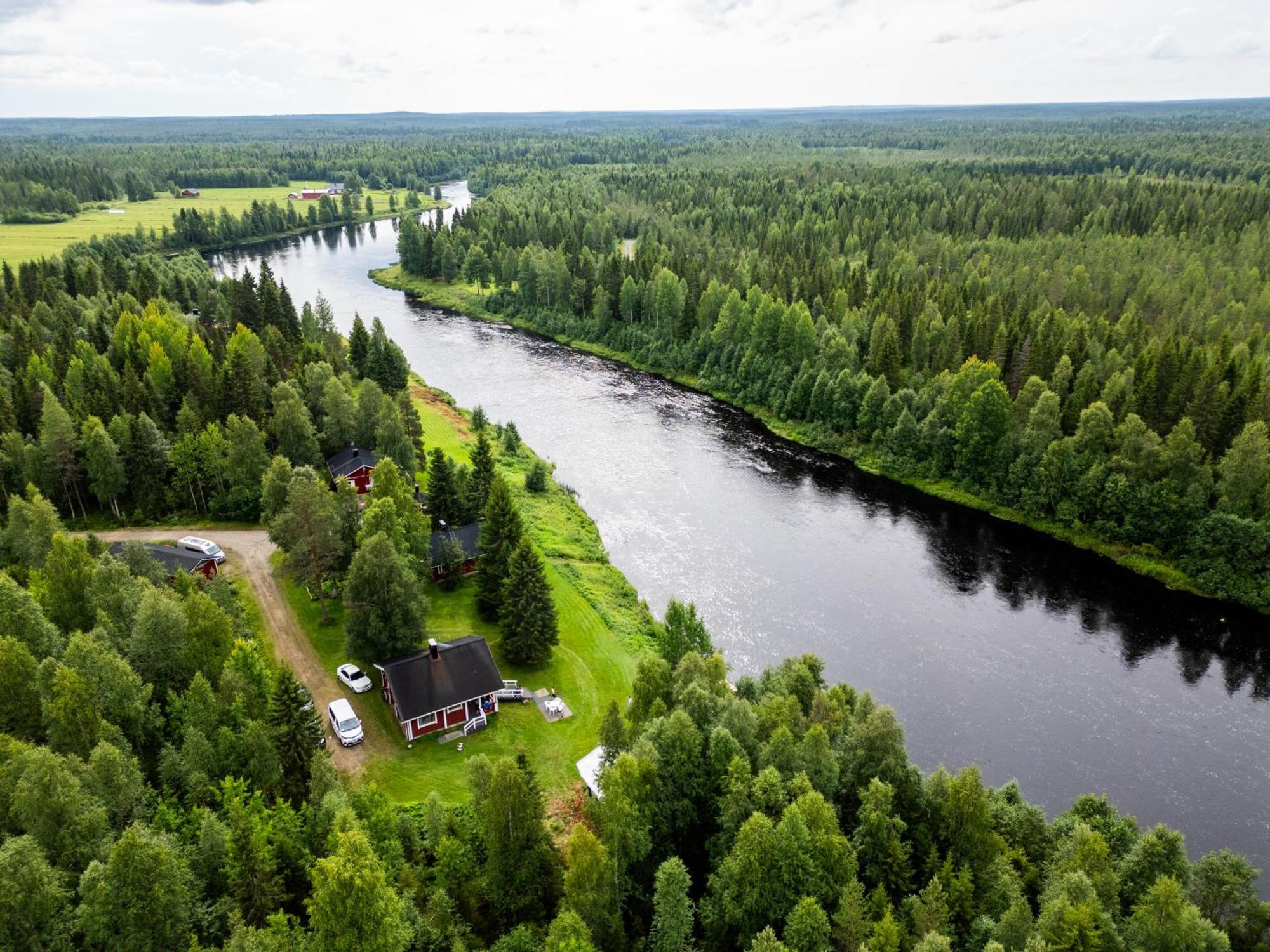 Lapin Villa Hiisi Joen Rannalla Ranua Exteriör bild
