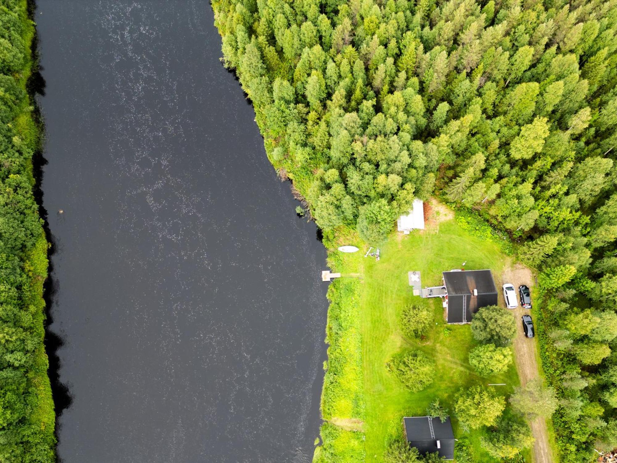 Lapin Villa Hiisi Joen Rannalla Ranua Exteriör bild